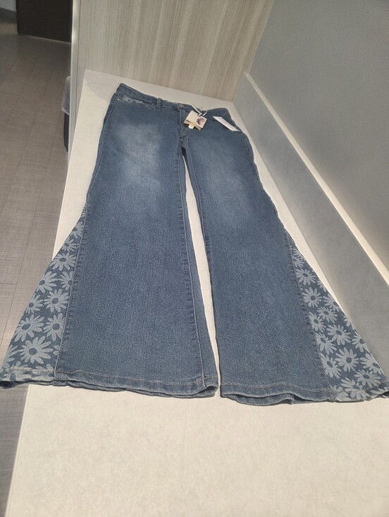 Jessica Simpson Denim - Jessica Simpson Lulu Blue Denim Flare Jeans with Floral Inset